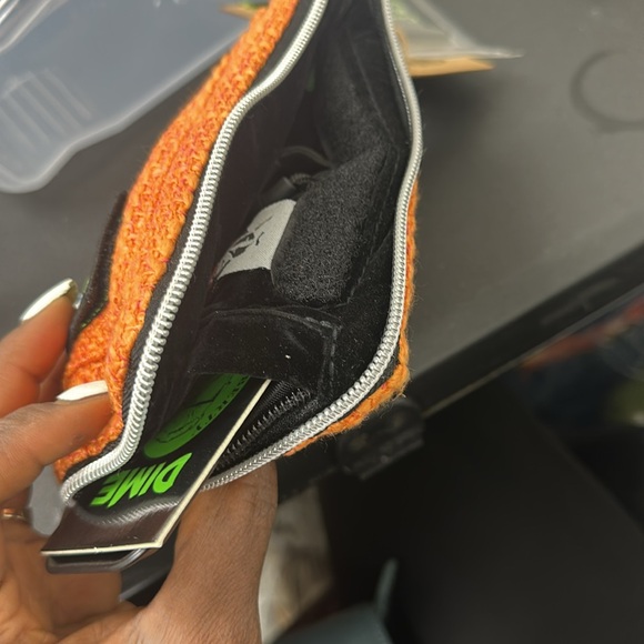 DIME BAGS Padded Pouch – Smell Proof Protective Case with Padded Interior, - Picture 6 of 7